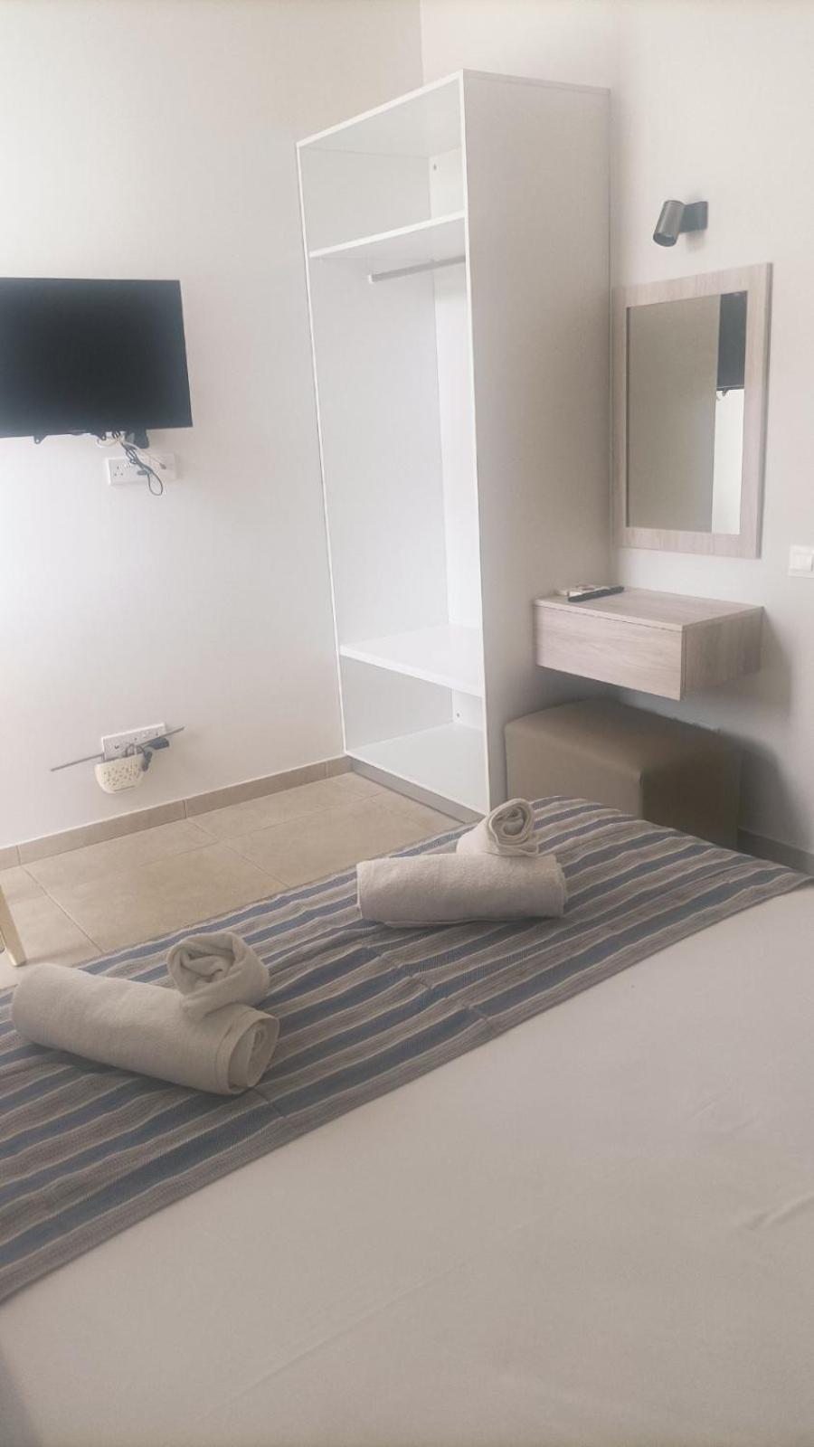 Proteas Mare Suites Protaras Quarto foto